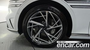 Genesis G90 Бензин 3.5 Turbo AWD 2026 года из Южной Кореи