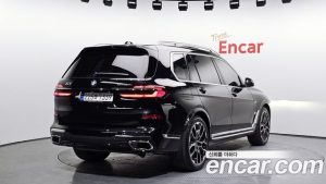 BMW X7 xDrive 40i M Sport 7-Seater 2024 года из Южной Кореи