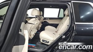 BMW X7 xDrive 40i M Sport 7-Seater 2024 года из Южной Кореи