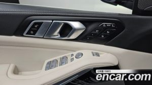 BMW X7 xDrive 40i M Sport 7-Seater 2024 года из Южной Кореи