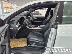 Audi Q8 55 TFSI 4WD Premium 2025 года из Южной Кореи