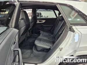 Audi Q8 55 TFSI 4WD Premium 2025 года из Южной Кореи