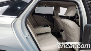 Kia K8 Noblesse 2025 года из Южной Кореи