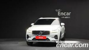 Volvo XC60 B5 ULTIMATE Bright 2024 года из Южной Кореи
