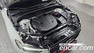 Volvo XC60 B5 ULTIMATE Bright 2024 года из Южной Кореи