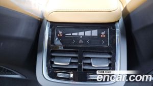 Volvo XC60 B5 ULTIMATE Bright 2024 года из Южной Кореи