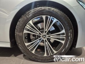 Mercedes-Benz E-Class E200 Avantgarde 2025 года из Южной Кореи