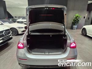 Mercedes-Benz E-Class E200 Avantgarde 2025 года из Южной Кореи