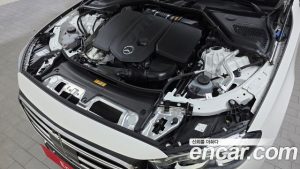 Mercedes-Benz E-Class E220d 4MATIC Exclusive 2025 года из Южной Кореи