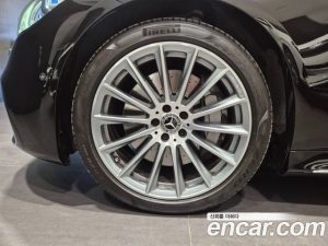 Mercedes-Benz S-Class S400 d 4MATIC 2023 года из Южной Кореи