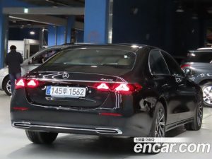 Mercedes-Benz E-Class E300 4MATIC Exclusive 2025 года из Южной Кореи