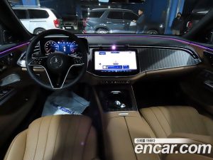 Mercedes-Benz E-Class E300 4MATIC Exclusive 2025 года из Южной Кореи