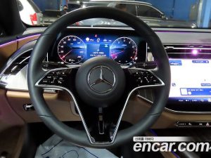 Mercedes-Benz E-Class E300 4MATIC Exclusive 2025 года из Южной Кореи