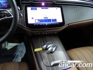 Mercedes-Benz E-Class E300 4MATIC Exclusive 2025 года из Южной Кореи