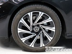 Mercedes-Benz E-Class E300 4MATIC Exclusive 2025 года из Южной Кореи