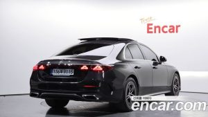 Mercedes-Benz E-Class E300 4MATIC AMG Line 2024 года из Южной Кореи