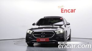 Mercedes-Benz E-Class E300 4MATIC AMG Line 2024 года из Южной Кореи