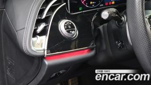 Mercedes-Benz E-Class E300 4MATIC AMG Line 2024 года из Южной Кореи