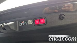 Mercedes-Benz E-Class E300 4MATIC AMG Line 2024 года из Южной Кореи