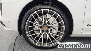 Porsche Cayenne 4.0 Turbo Coupe 2023 года из Южной Кореи