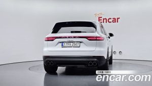 Porsche Cayenne 3.0 2023 года из Южной Кореи