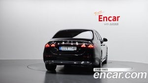 Mercedes-Benz E-Class E300 4MATIC Exclusive 2024 года из Южной Кореи