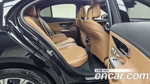 Mercedes-Benz E-Class E300 4MATIC Exclusive 2024 года из Южной Кореи