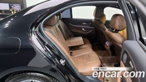 Mercedes-Benz E-Class E250 AMG Line 2023 года из Южной Кореи