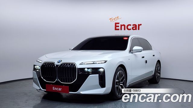 BMW 7-Series 740i xDrive M Sport 2025 года из Кореи