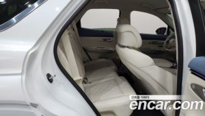 Genesis GV70 e-AWD 2025 года из Южной Кореи