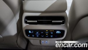 Genesis GV70 e-AWD 2025 года из Южной Кореи