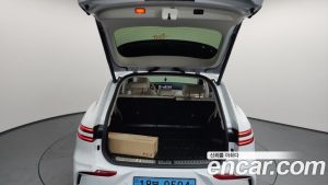 Genesis GV70 e-AWD 2025 года из Южной Кореи