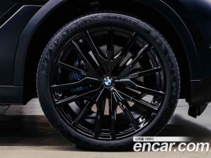 BMW X6 xDrive40i M Sport 2025 года из Южной Кореи