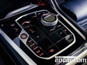 BMW X6 xDrive40i M Sport 2025 года из Южной Кореи