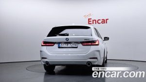 BMW 3-Series 320i Touring 2025 года из Южной Кореи