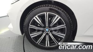 BMW 3-Series 320i Touring 2025 года из Южной Кореи