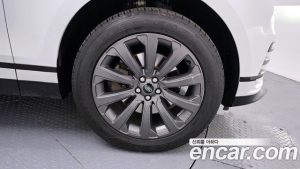 Land Rover Range Rover Velar 2.0 P250 R-Dynamic SE 2023 года из Южной Кореи