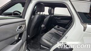 Land Rover Range Rover Velar 2.0 P250 R-Dynamic SE 2023 года из Южной Кореи