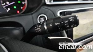 Land Rover Range Rover Velar 2.0 P250 R-Dynamic SE 2023 года из Южной Кореи