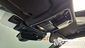 Land Rover Range Rover Velar 2.0 P250 R-Dynamic SE 2023 года из Южной Кореи