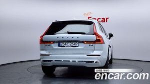 Volvo XC60 B5 Ultra Bright 2025 года из Южной Кореи