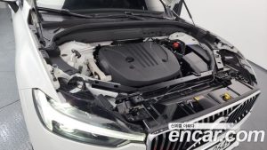 Volvo XC60 B5 Ultra Bright 2025 года из Южной Кореи
