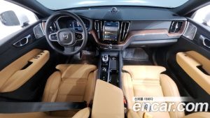 Volvo XC60 B5 Ultra Bright 2025 года из Южной Кореи