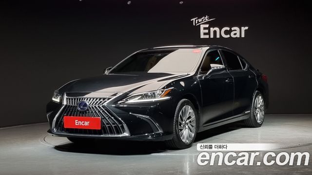 Lexus ES Luxury Plus 2022 года из Кореи
