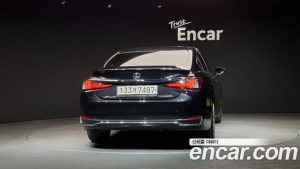 Lexus ES Luxury Plus 2022 года из Южной Кореи
