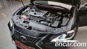 Lexus ES Luxury Plus 2022 года из Южной Кореи