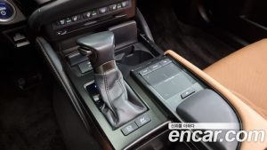 Lexus ES Luxury Plus 2022 года из Южной Кореи