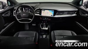 Audi Q4 e-tron 40 Premium 2023 года из Южной Кореи