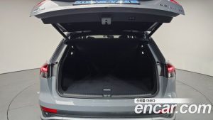 Audi Q4 e-tron 40 Premium 2023 года из Южной Кореи