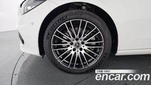 Mercedes-Benz C-Class C200 Avantgarde 2025 года из Южной Кореи